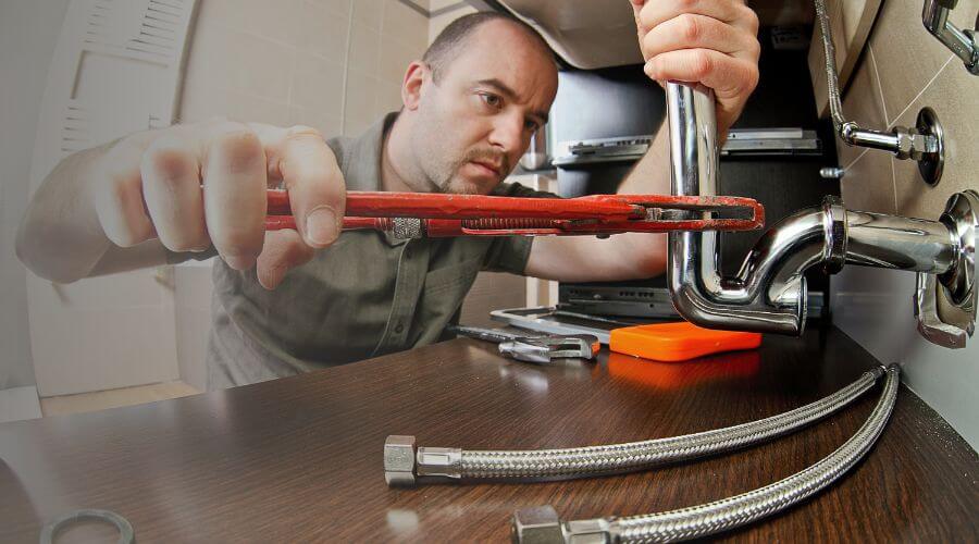 Expert burst pipe repair services in Hackberry, LA
